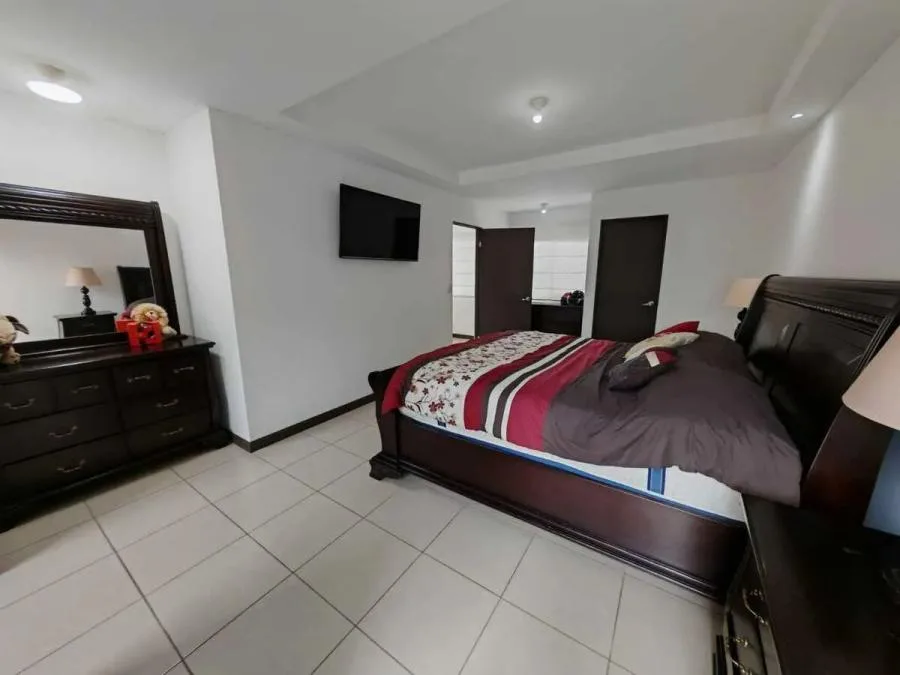Alquiler de casa amoblada en condominio Vistas de Moravia UC4951 - Alquiler / Renta en San José, photo 13