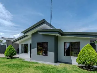 Amplia Casa en Pérez Zeledón | 3 dormitorios, 3 baños, photo 2