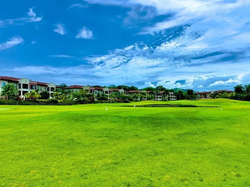 3 Bed Condo For Sale in Herradura, photo 2