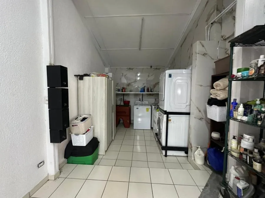 Venta de casa en lote de 1289 m2 en San Antonio Escazú  - Venta en Escazú, photo 2