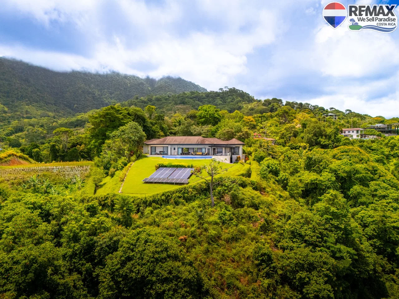 LUXURY PROPERTY WITH SPECTACULAR PANORAMIC OCEAN VIEWS WITH THREE BEDROOMS, IN PIÑUELA – 1.31 ACRES, photo 4
