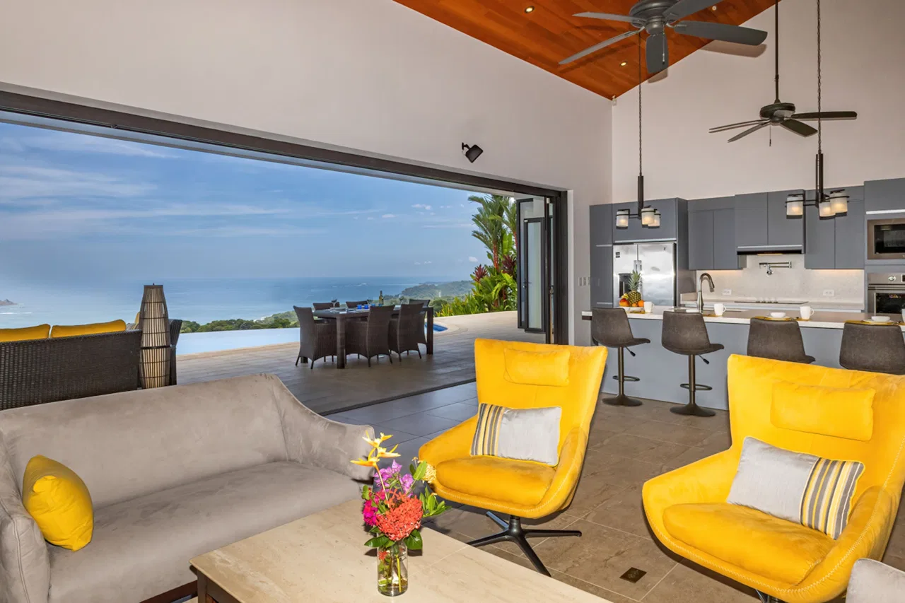 LUXURY PROPERTY WITH SPECTACULAR PANORAMIC OCEAN VIEWS WITH THREE BEDROOMS, IN PIÑUELA – 1.31 ACRES, photo 10