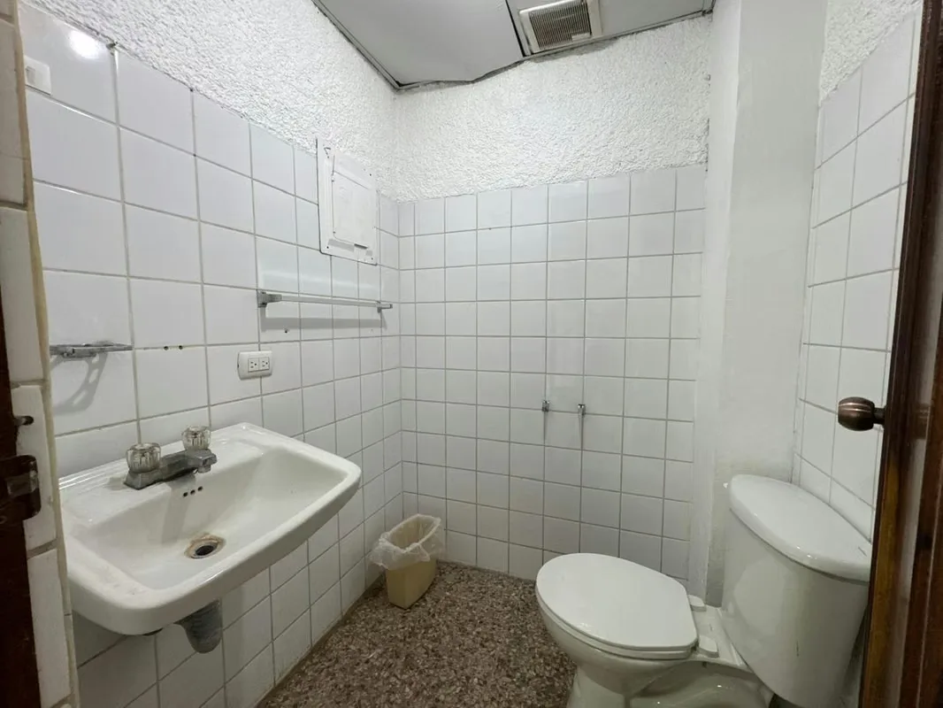 Commercial premises for rent near Paseo Colón | 24/7 security, photo 11