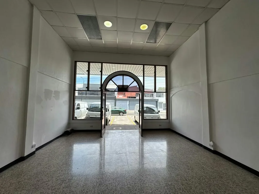 Commercial premises for rent near Paseo Colón | 24/7 security, photo 10