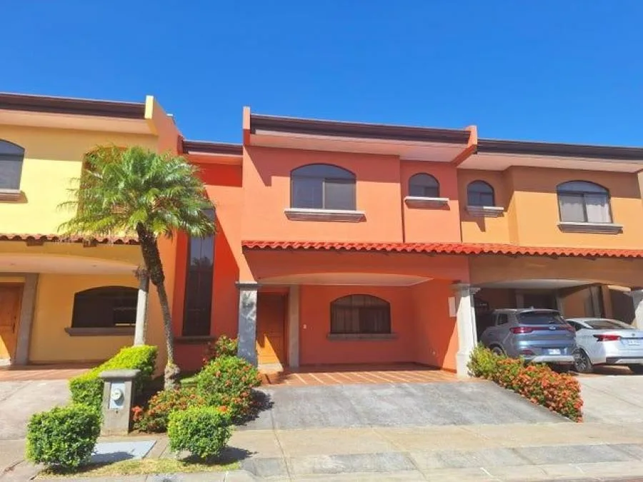 Alquiler de casa en San Joaquien de Flores MGA - Alquiler / Renta en san joaquin de flores