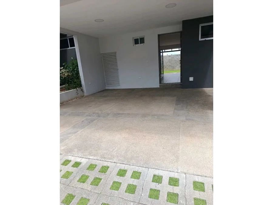 Alquiler de Casa en San Joaquín de Flores /Heredia