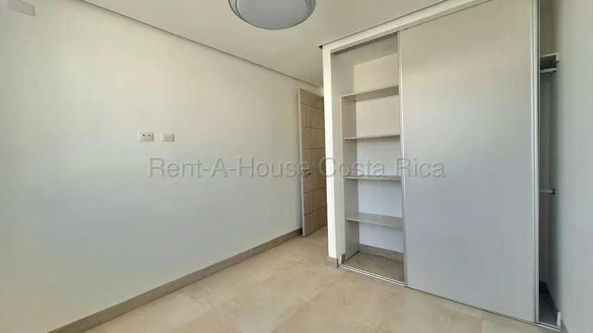 RAH 27-911 Casa en Condominio Distrito 7 | La Ribera de Belén, Heredia Le presentamos esta residencia de 192 m² en Distrito 7, un condominio moderno y exclusivo con pocas unidades, ..., photo 6