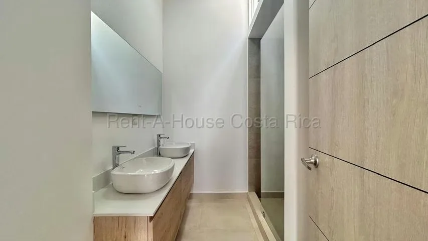 RAH 27-911 Casa en Condominio Distrito 7 | La Ribera de Belén, Heredia Le presentamos esta residencia de 192 m² en Distrito 7, un condominio moderno y exclusivo con pocas unidades, ..., photo 9