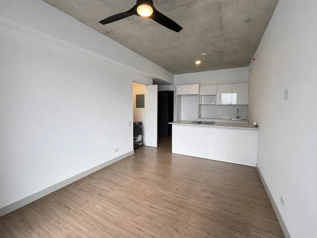 For rent Secret escalante. 1 room