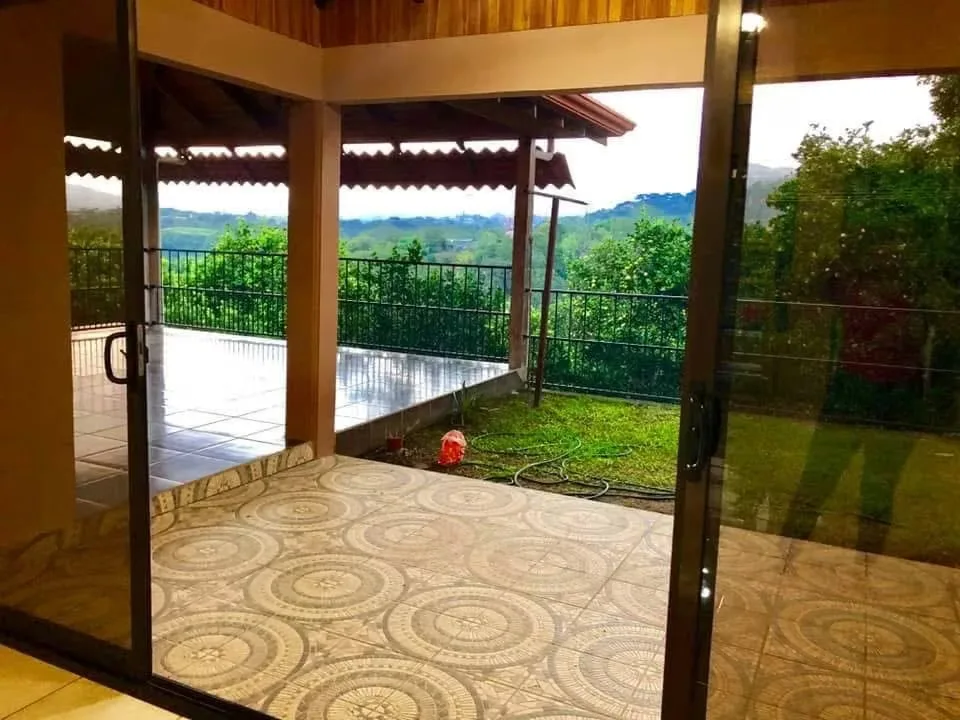 Disfrute del mejor clima del mundo en esta espaciosa residencia rodeada de naturaleza, ideal para familias que buscan ..., photo 5