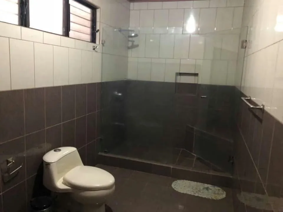 Disfrute del mejor clima del mundo en esta espaciosa residencia rodeada de naturaleza, ideal para familias que buscan ..., photo 8