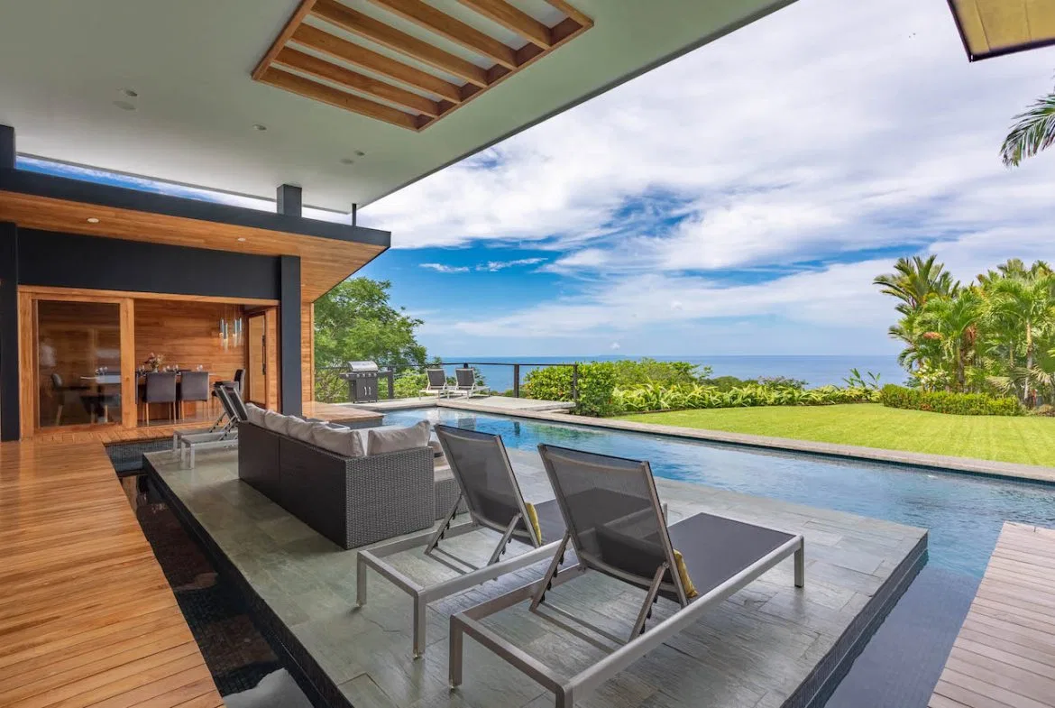 LUXURY OCEAN VIEW PROPERTY WITH HOUSE AND GUEST HOUSE – 7.36 ACRES, photo 8