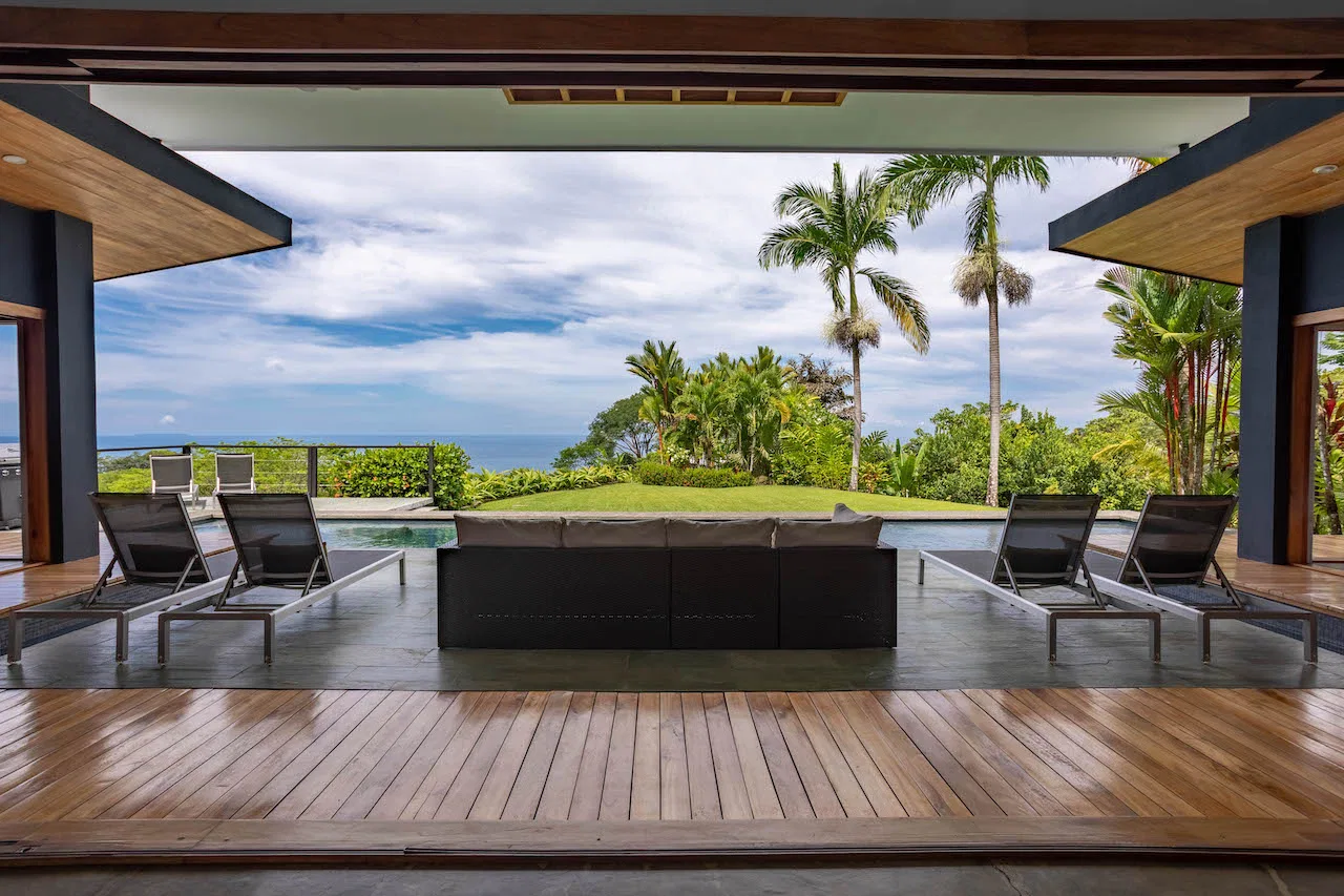 LUXURY OCEAN VIEW PROPERTY WITH HOUSE AND GUEST HOUSE – 7.36 ACRES, photo 9