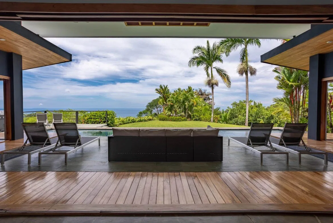 LUXURY OCEAN VIEW PROPERTY WITH HOUSE AND GUEST HOUSE – 7.36 ACRES, photo 10