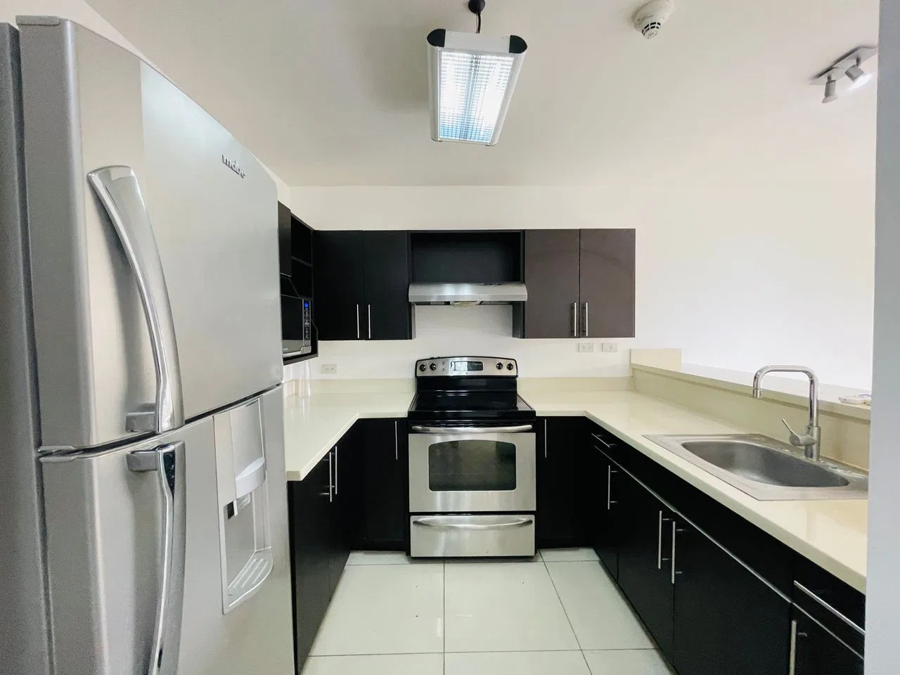 VENTA DE APARTAMENTO PARA INVERSION EN CONDOMINIO MONTESOL, photo 2