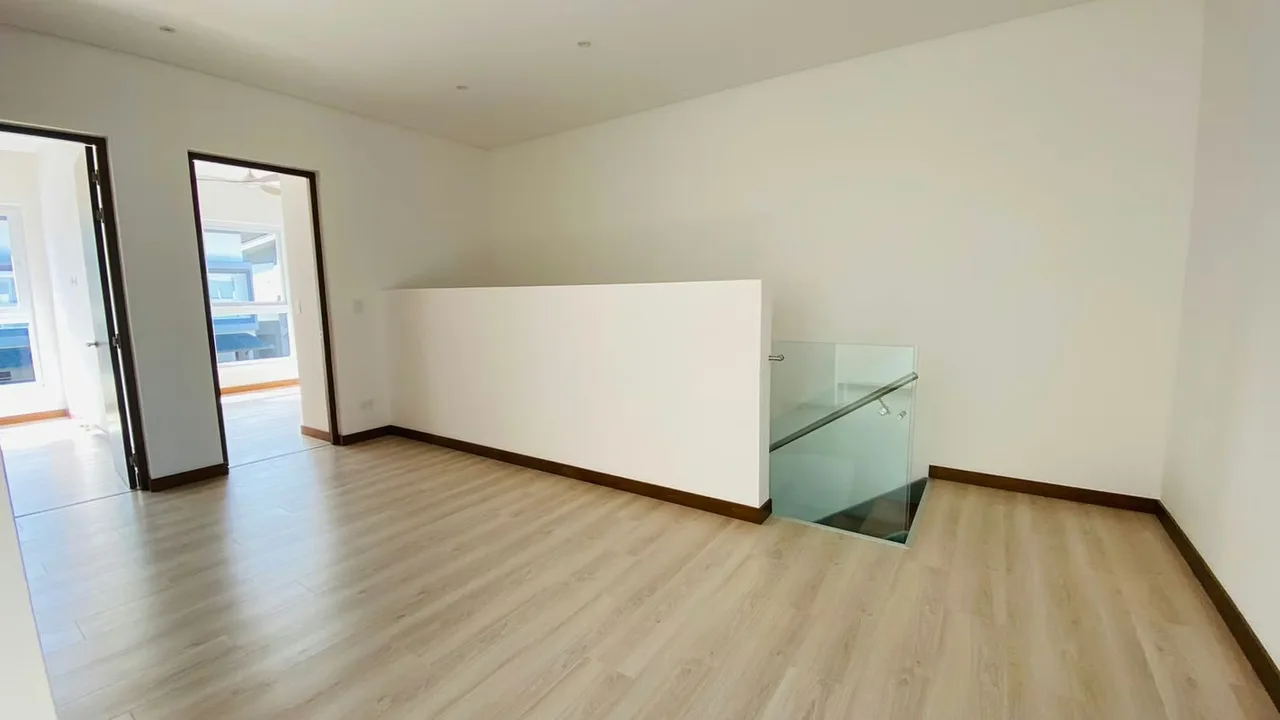 Disfrute de comodidad, privacidad y un estilo de vida exclusivo en esta hermosa residencia ubicada en un condominio de solo 22 casas, con excelentes acabados y amenidades para toda la ..., photo 2
