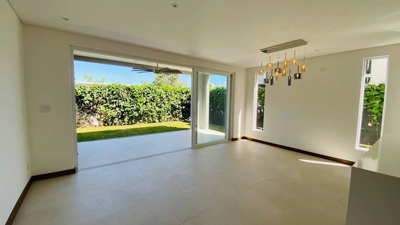 Disfrute de comodidad, privacidad y un estilo de vida exclusivo en esta hermosa residencia ubicada en un condominio de solo 22 casas, con excelentes acabados y amenidades para toda la ..., photo 11