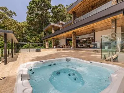 Casa Koules: Residencia arquitectónica con vista al mar en la prestigiosa Costa Verde Estates, photo 2