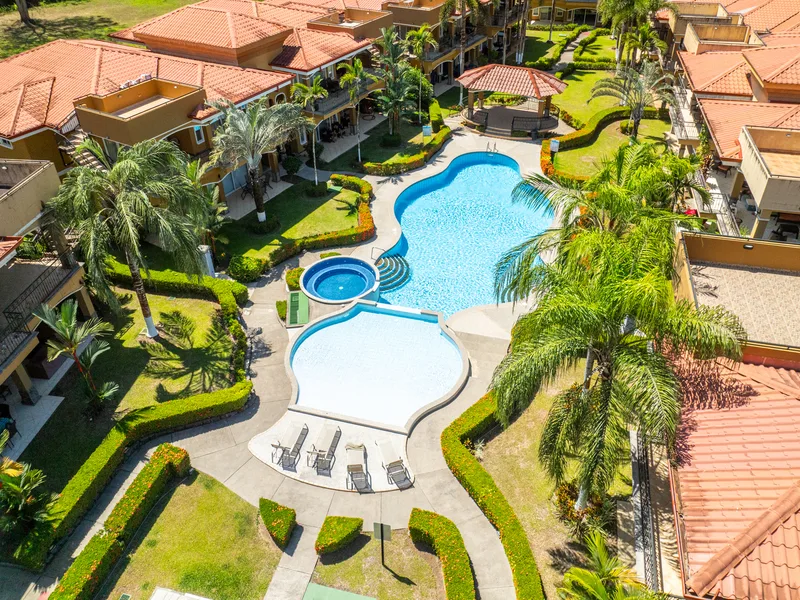 3 Bed Condo For Sale in Herradura, photo 4