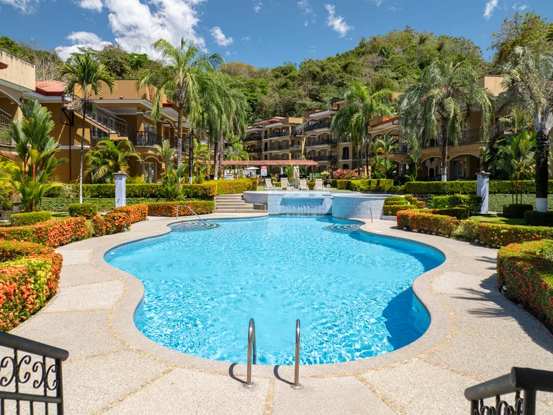 3 Bed Condo For Sale in Herradura, photo 10