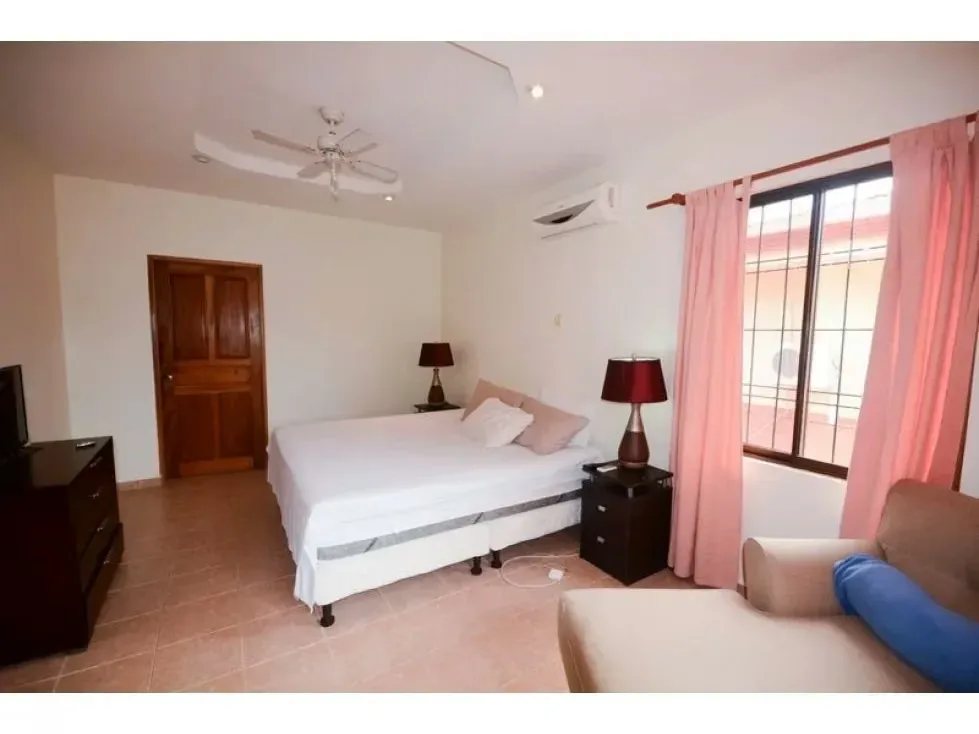 Beautiful House for Sale in the Town of Jacó, photo 8