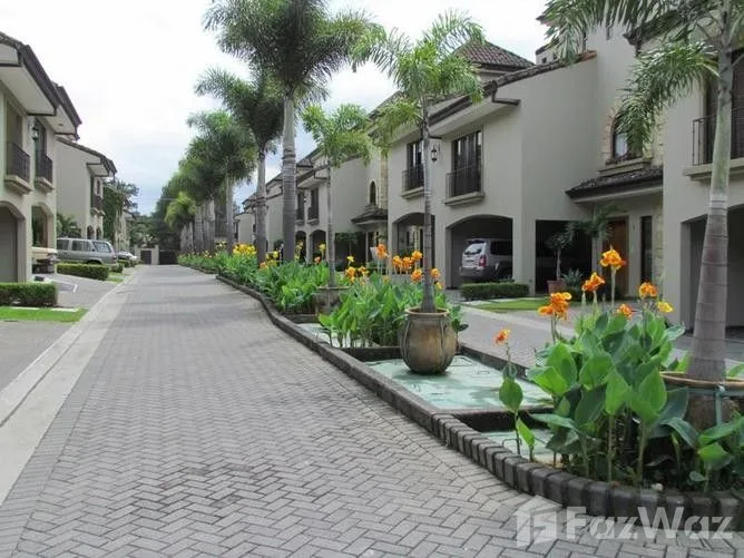 4 Bedroom Apartment for Sale at Los Laureles for $520,000, photo 2
