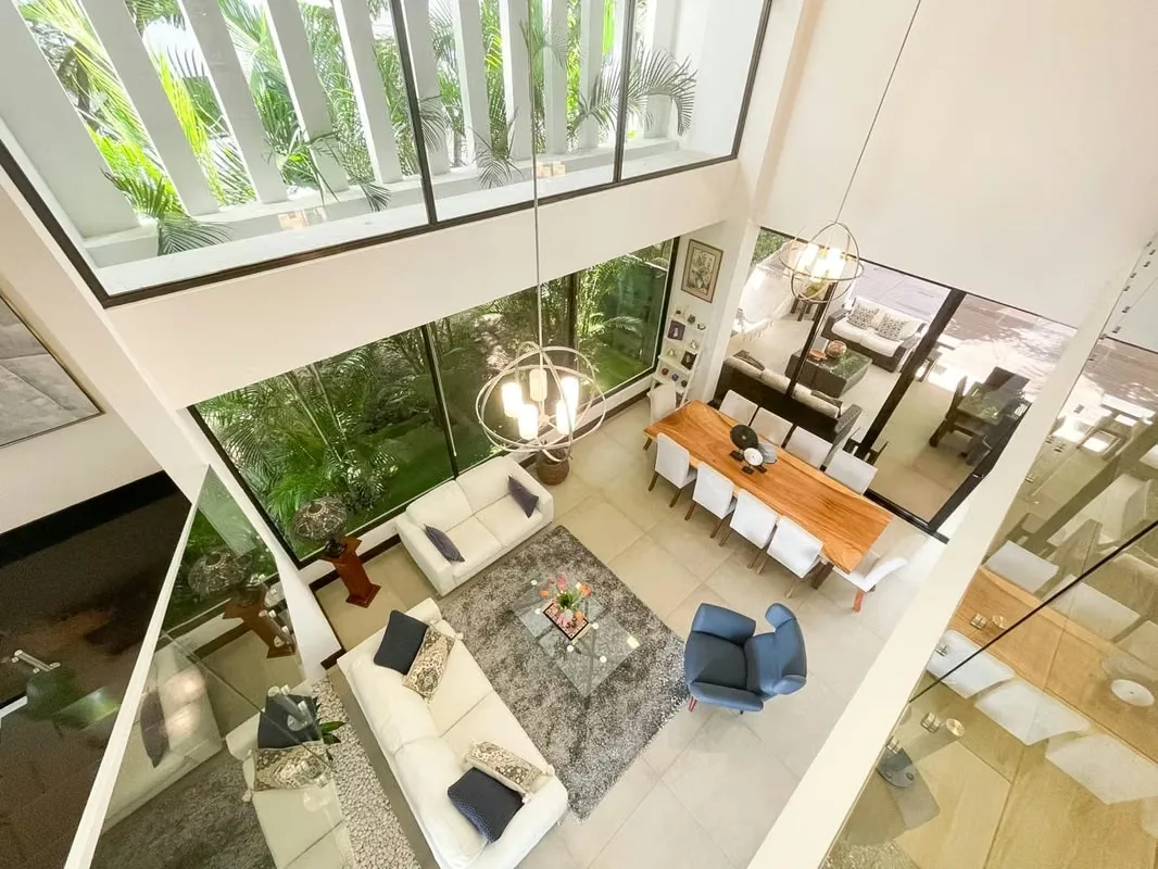 House for sale in a gated community in Pozos Sur, Santa Ana