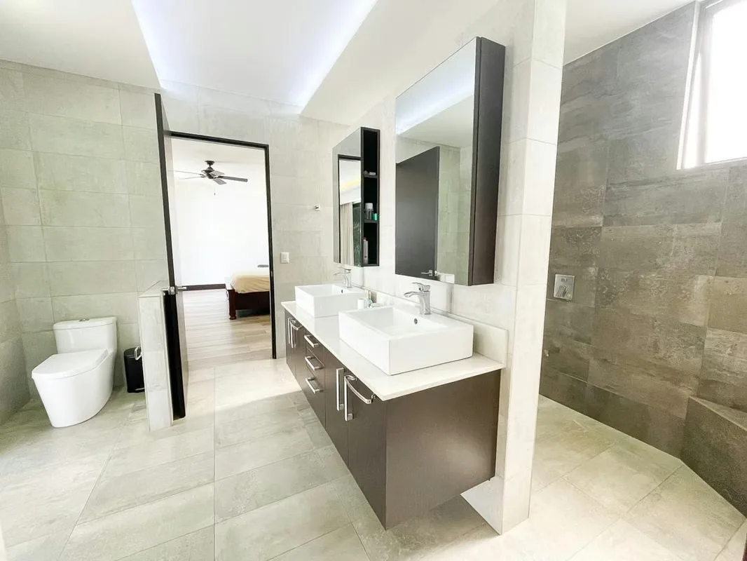 House for sale in a gated community in Pozos Sur, Santa Ana, photo 2