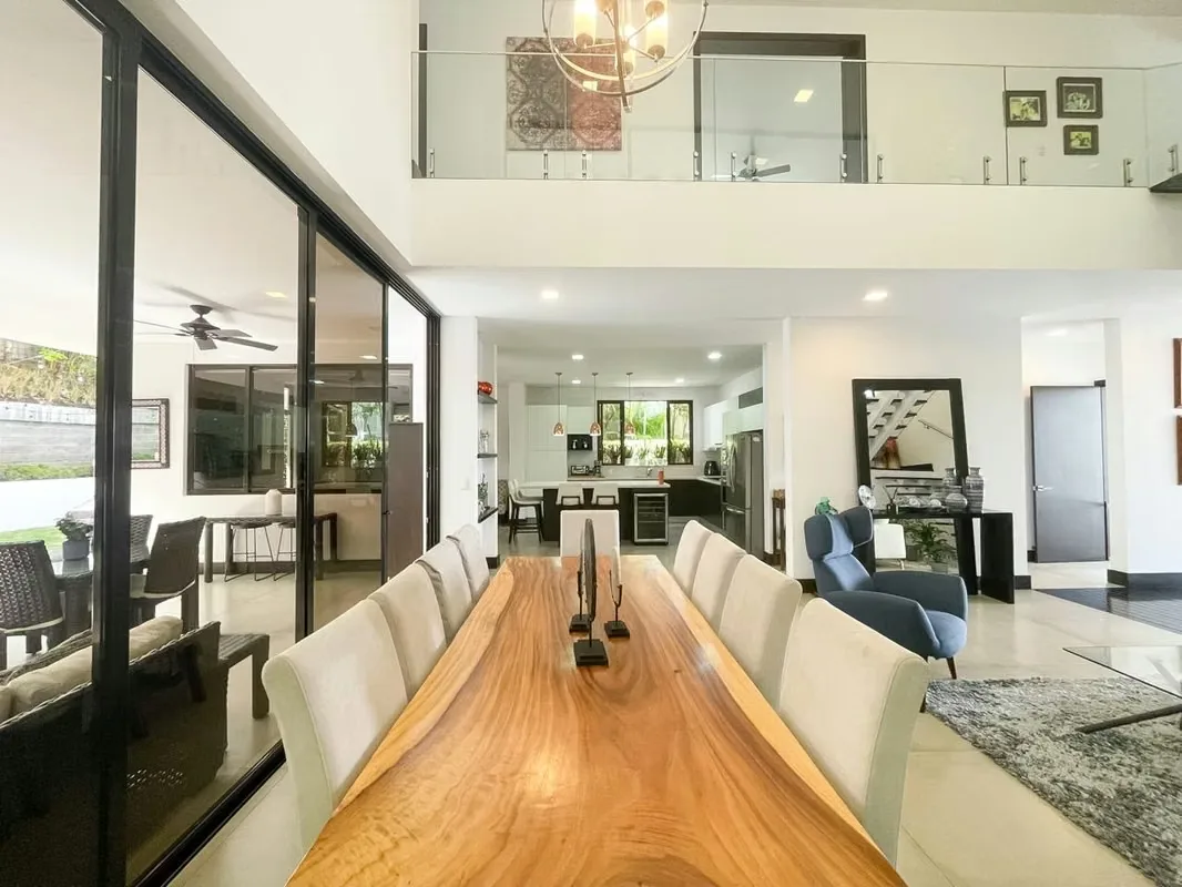 House for sale in a gated community in Pozos Sur, Santa Ana, photo 12