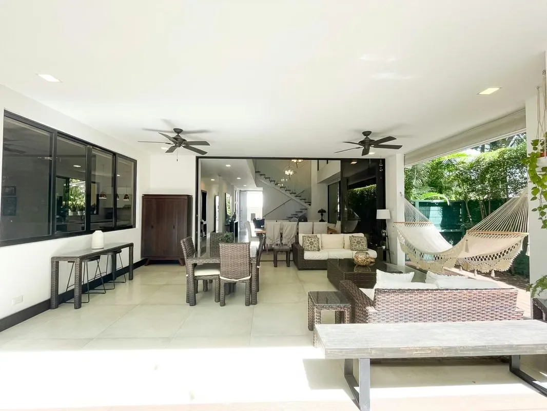 House for sale in a gated community in Pozos Sur, Santa Ana, photo 5