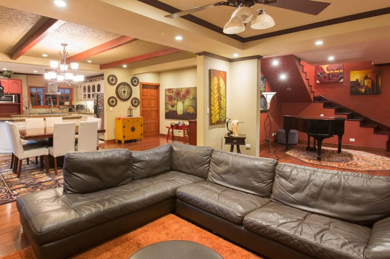 Luxurious “Tronadora”Lake Arenal Mansion for Sale with Picturesque Country Views and Lake Views, photo 6