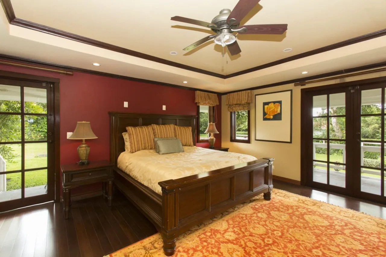 Luxurious “Tronadora”Lake Arenal Mansion for Sale with Picturesque Country Views and Lake Views, photo 8