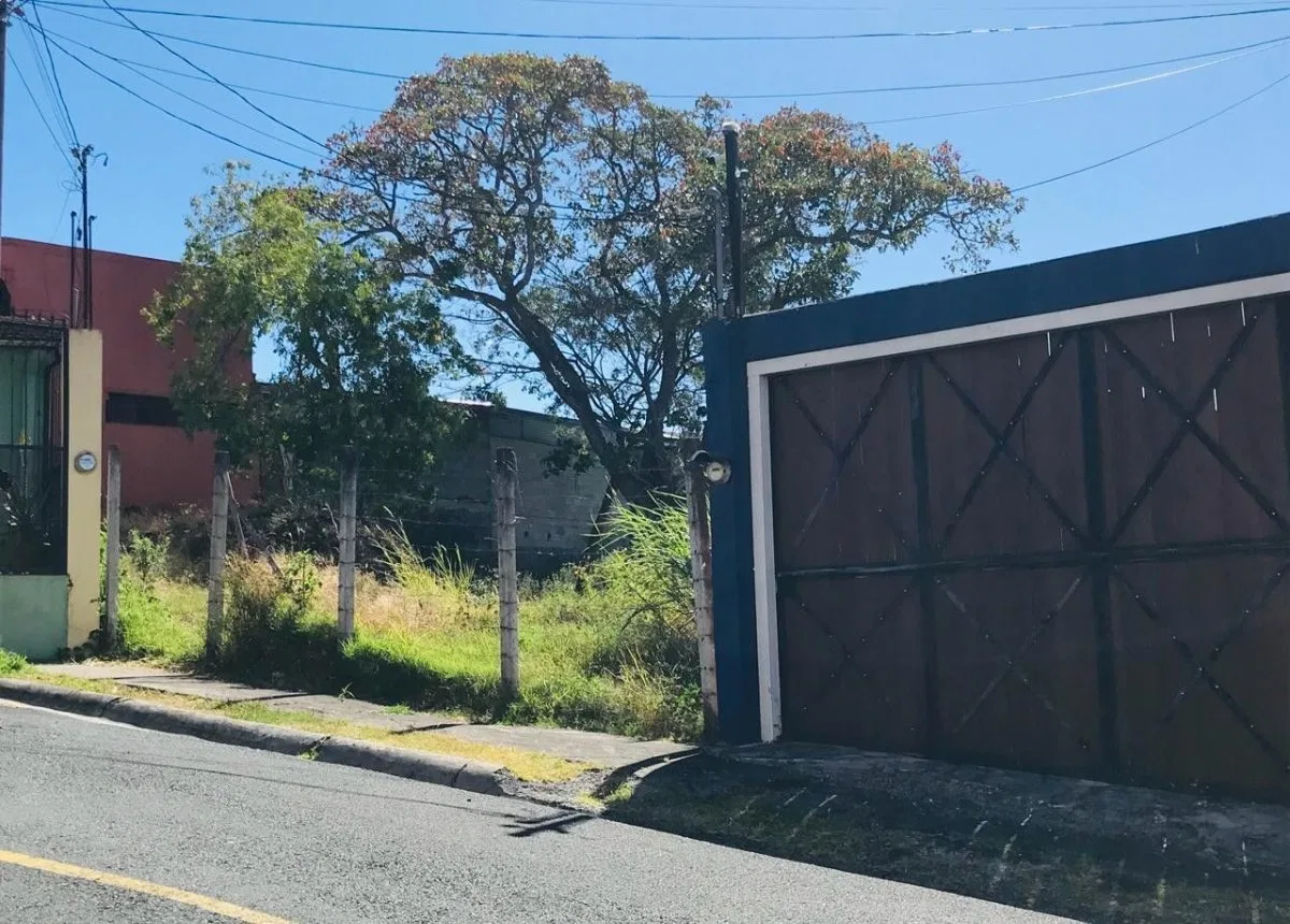 Se vende lote en Mercedes Heredia 25-1066 - Venta en Mercedes