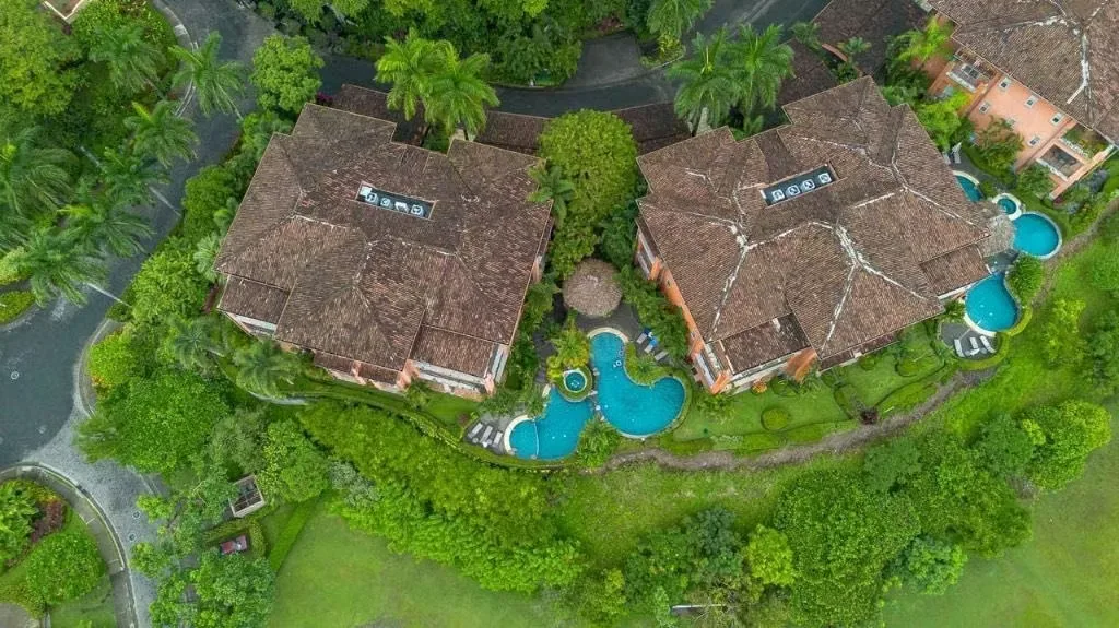 Discover a privileged lifestyle in one of Costa Rica’s most exclusive and sought-after Pacific destinations. This elegant residence in Montebello, Herradura, ..., photo 16