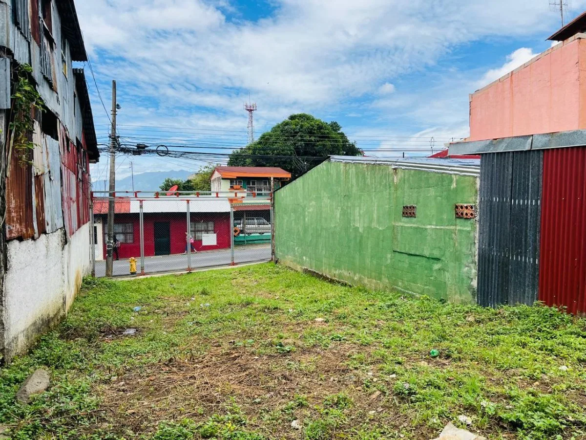 Se vende lote en Heredia Centro 26-1498 - Venta en Heredia