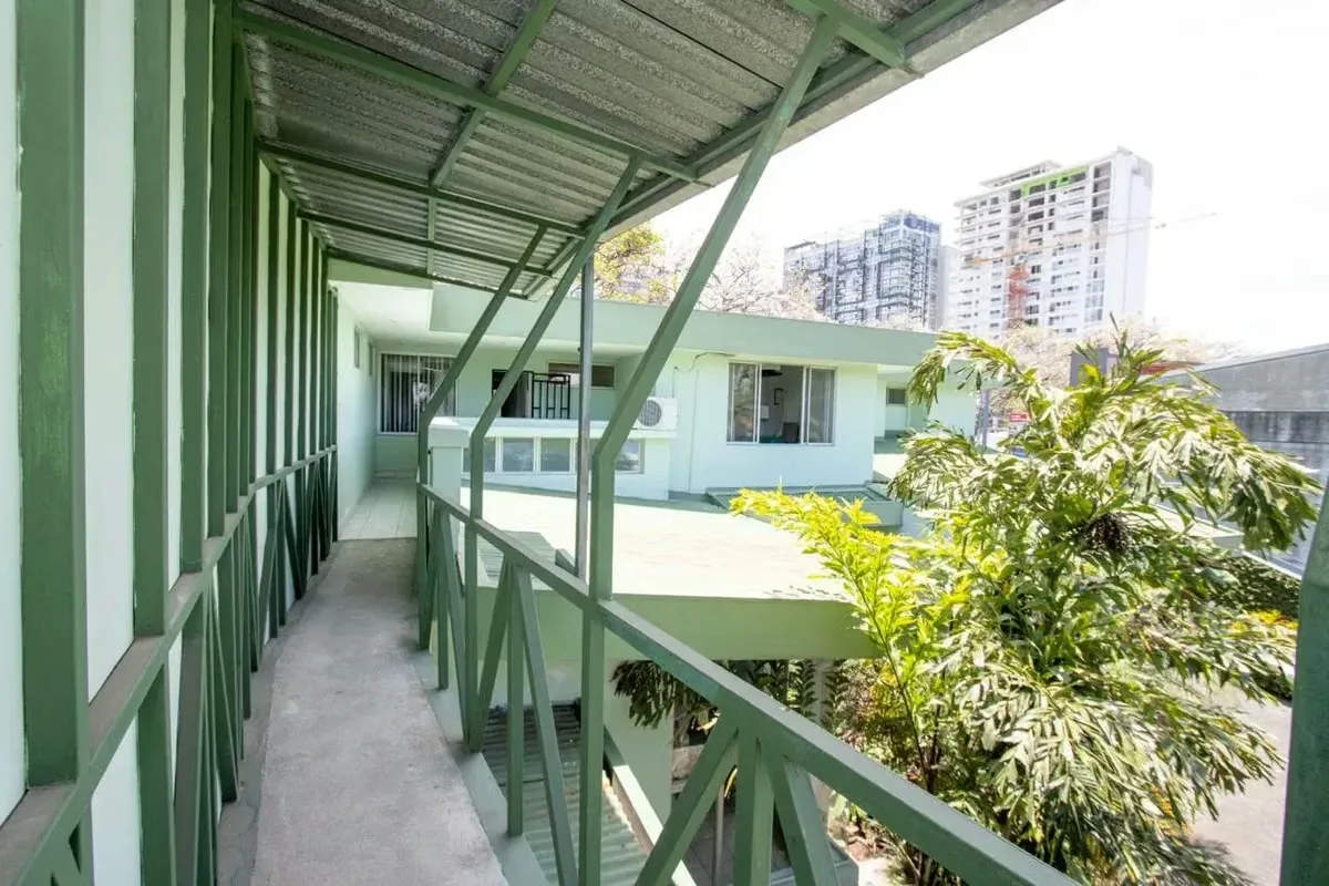 We present a commercial building with a prime location in Rohrmoser, San José, an area of great economic dynamism and ..., photo 3