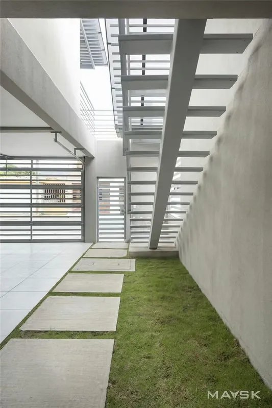 Venta de edificio con cinco apartamentos tipo Loft en San Rafael de Montes de Oca. Cada Apartamento contiene: 1 habitación, closet en melamina, piso cerámico, 1 baño con puerta de ..., photo 8