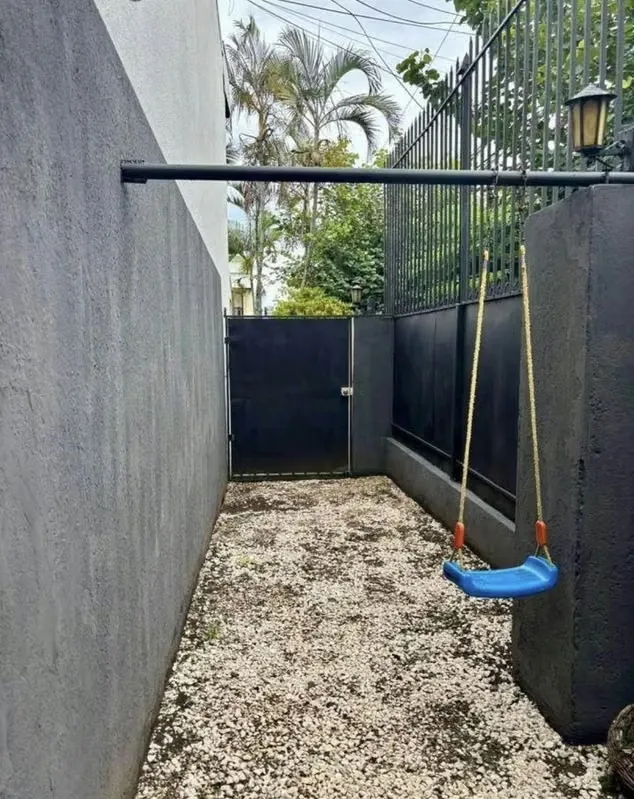 PRIME LOCATION: Boutique Gated Community in Trejos Montealegre, Escazú · San José (1 minute from Highway 27, 5 minutes from La Sabana, and walking distance to Avenida ..., photo 4
