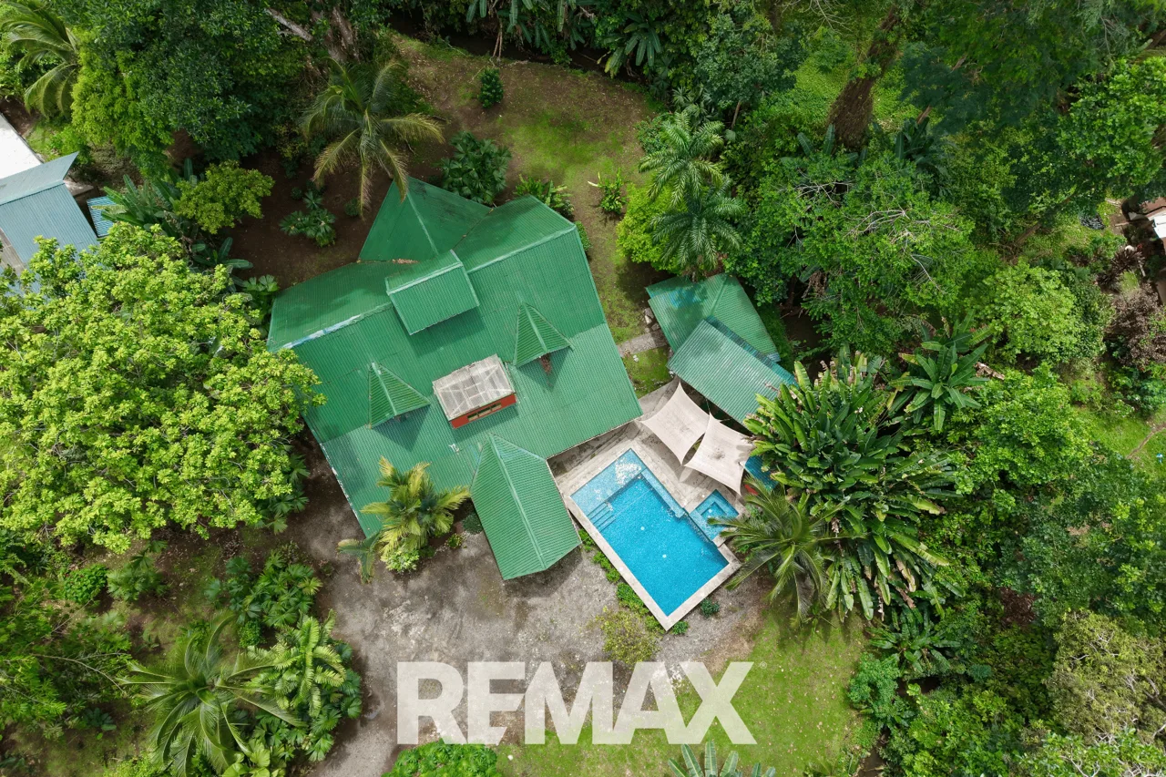 The Jungle Mansion - Playa Negra