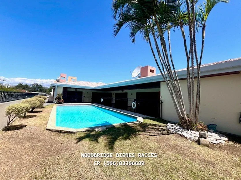 Escazu San Rafael casa en venta $580.000 /piscina, jardines  - Venta en Escazú