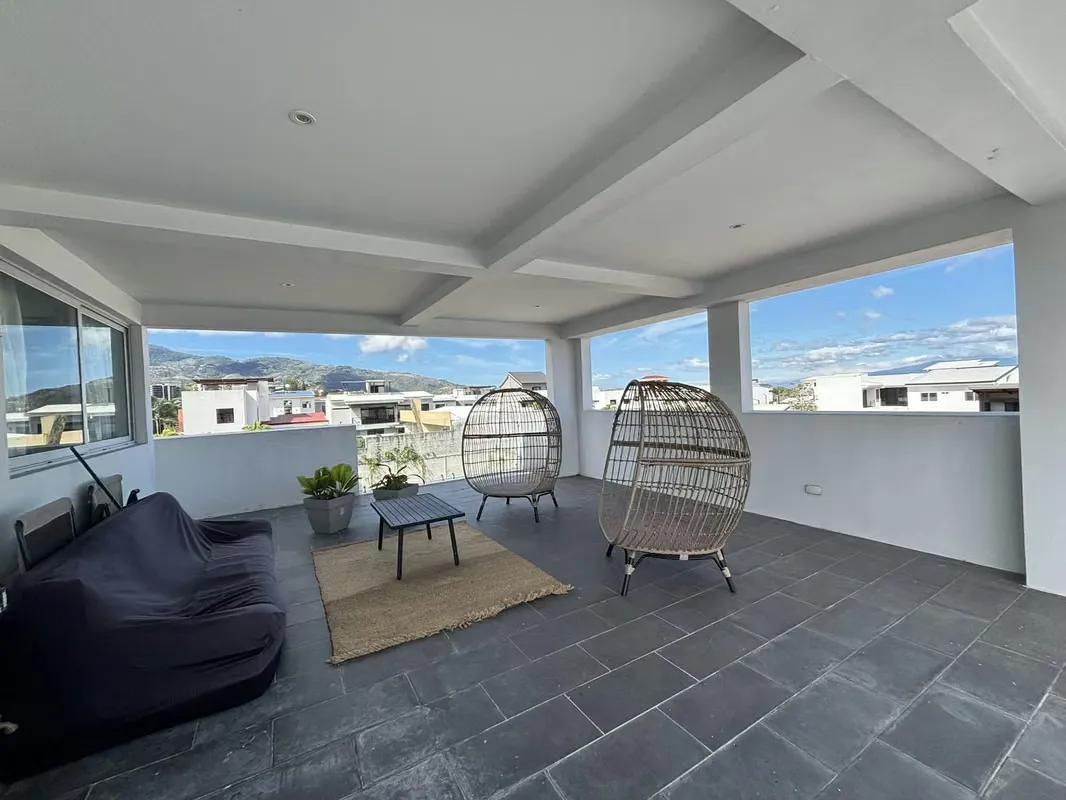 Vendo hermosa casa ubicada en Bello Horizonte de Escazú. La casa es independiente y con una construcción única, pero se encuentra ubicada en un residencial tipo condominio con ..., photo 11