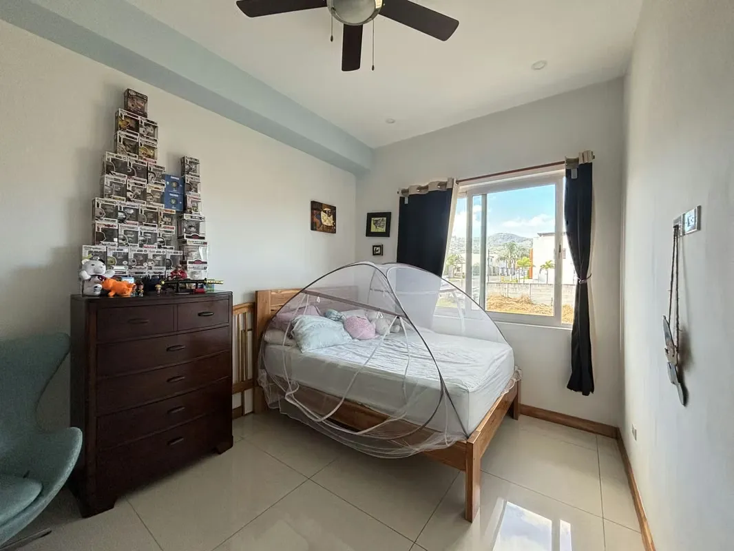 Vendo hermosa casa ubicada en Bello Horizonte de Escazú. La casa es independiente y con una construcción única, pero se encuentra ubicada en un residencial tipo condominio con ..., photo 6
