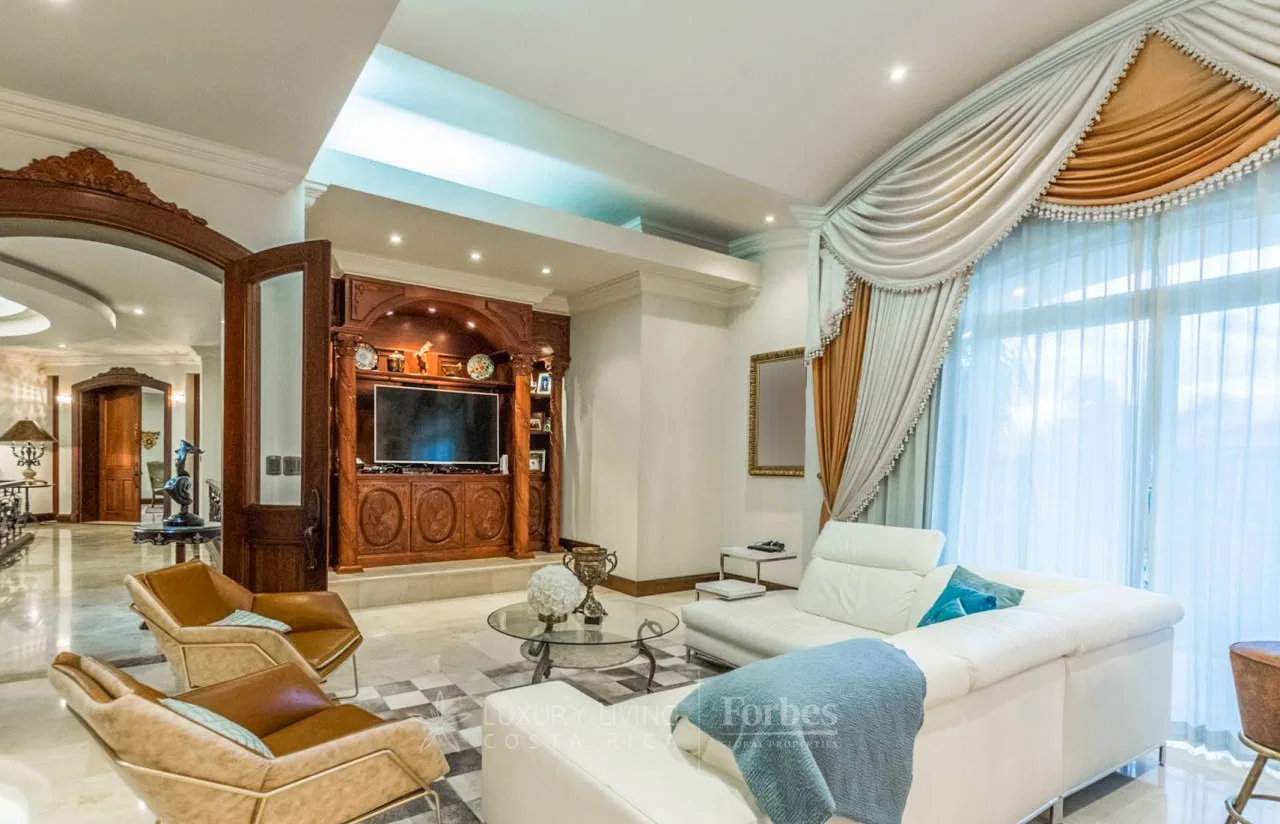 Villa Rosetta - Elegante villa de estilo neoclásico con piscina bajo techo, photo 27