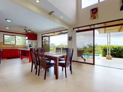 Casa de 3 dormitorios con vista al mar en venta, photo 8