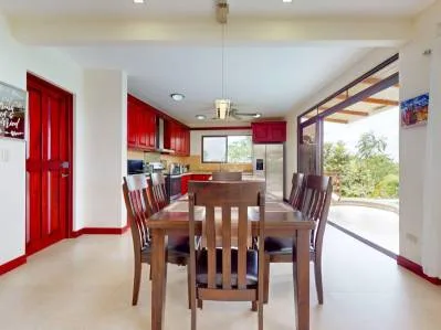 Casa de 3 dormitorios con vista al mar en venta, photo 9