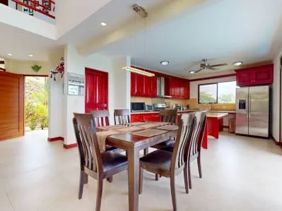 Casa de 3 dormitorios con vista al mar en venta, photo 10