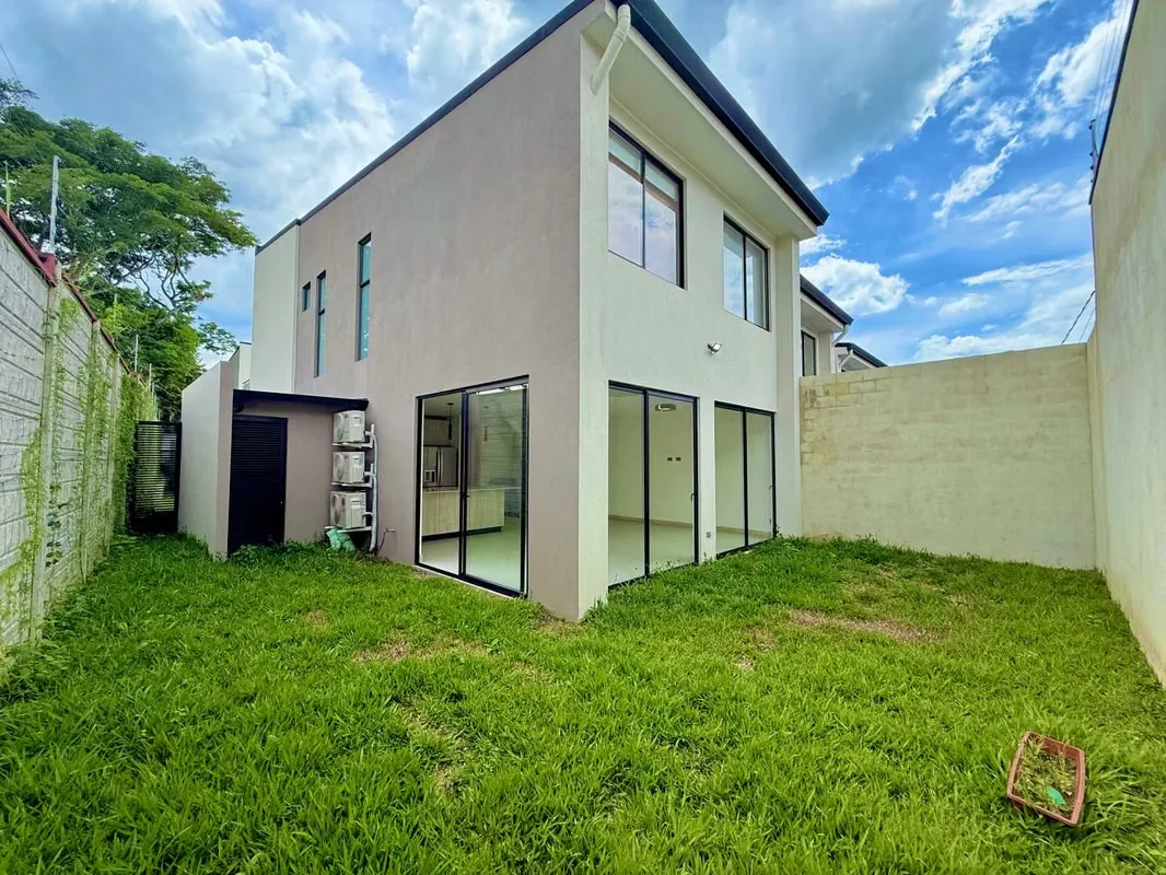 New House for Sale in Lindora Village, photo 16