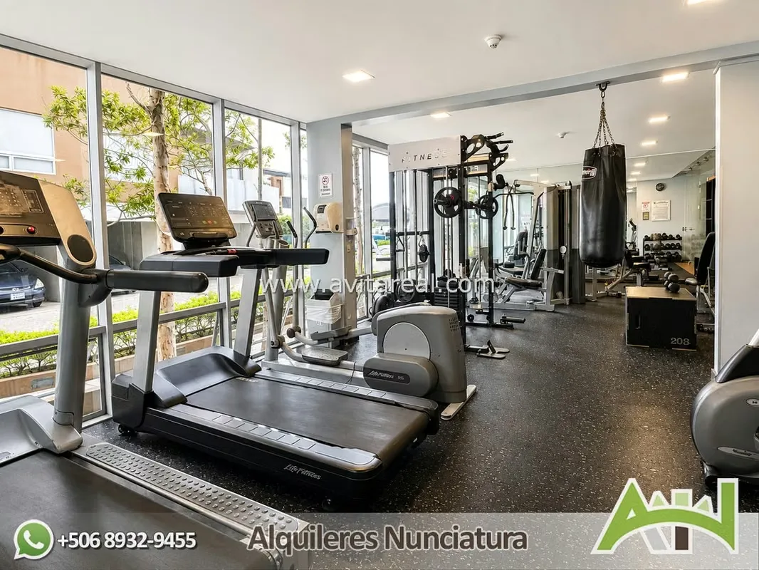 Spacious and comfortable apartment with a spectacular view, strategically located on La Sabana near supermarkets, banks, and bus ..., photo 2