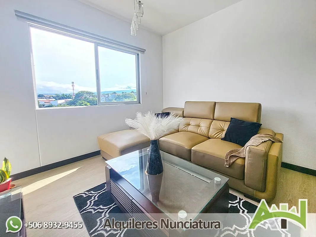 Spacious and comfortable apartment with a spectacular view, strategically located on La Sabana near supermarkets, banks, and bus ..., photo 3