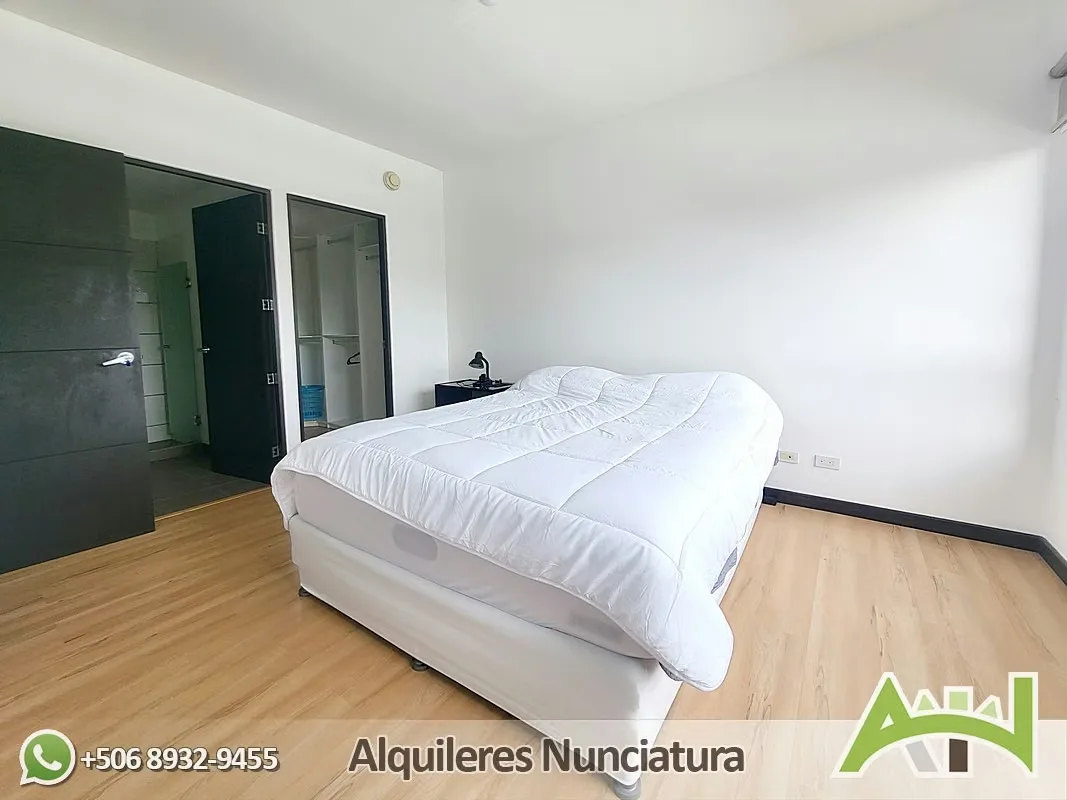 Spacious and comfortable apartment with a spectacular view, strategically located on La Sabana near supermarkets, banks, and bus ..., photo 4